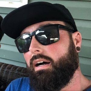 Meet your Posher, Jb